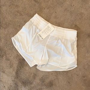 Lululemon Hotty Hot HR Short 4” Lined